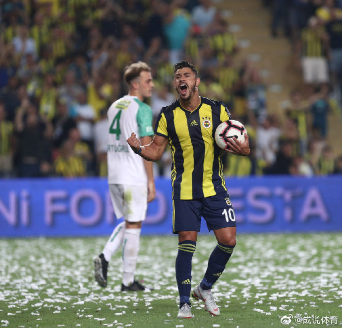 开云体育-法兰克福内部会议纪要流出：今夜外线爆发，亚冠使命明确，阵容厚度经受考验的简单介绍